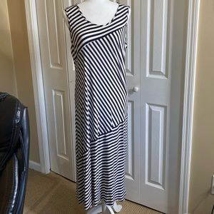 Navy and white maxi dress size Large